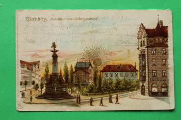 AK Nürnberg / 1899 / Litho / Sonnenuntergang Karte / Ludwigs Bahnhof / Cafe Krieger / Kunstbrunnen / Strassenansicht